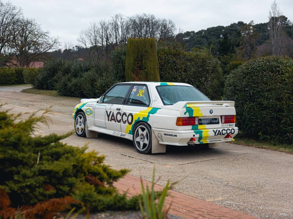 Image 2/56 de BMW M3 (1988)