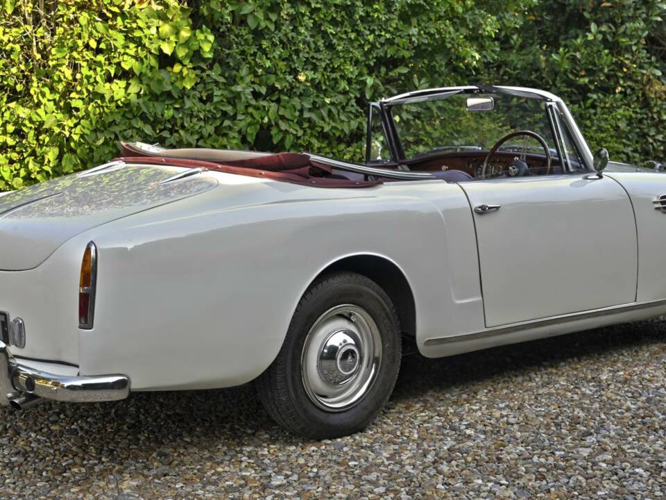 Image 11/38 of Alvis TD 21 (1962)