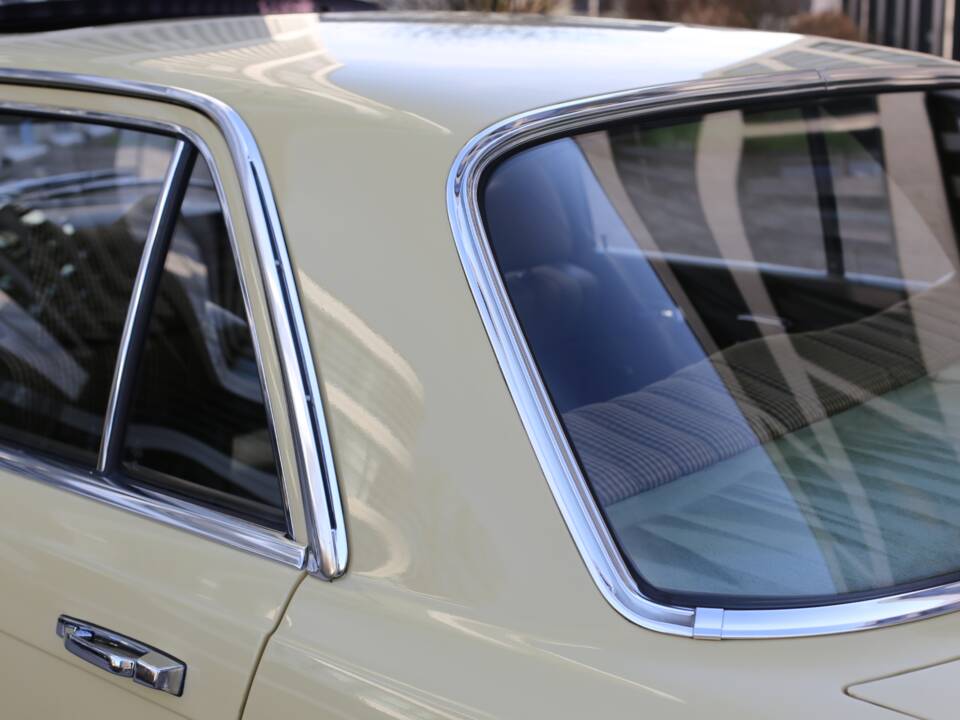 Bild 15/76 von Mercedes-Benz 280 SE (1977)