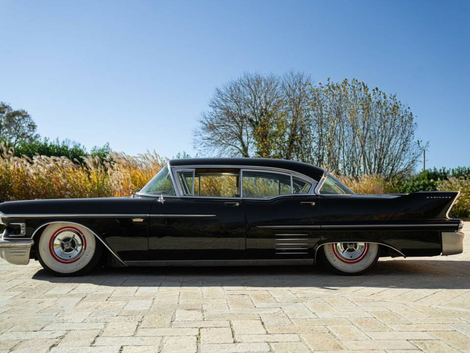 Bild 7/50 von Cadillac 62 Sedan DeVille (1958)