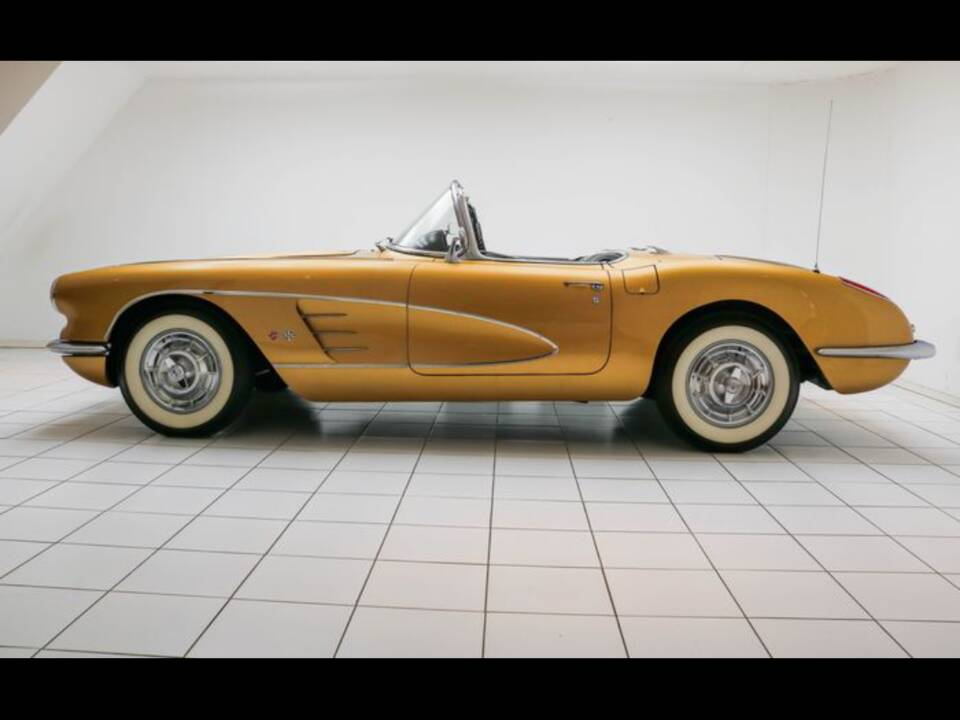 Image 2/100 of Chevrolet Corvette (1958)