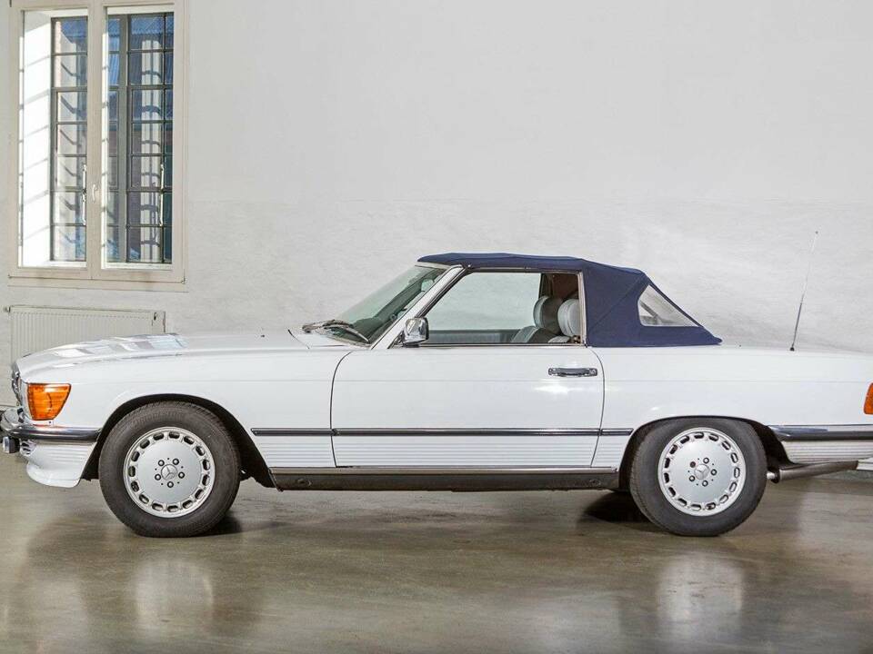 Image 6/27 de Mercedes-Benz 300 SL (1986)