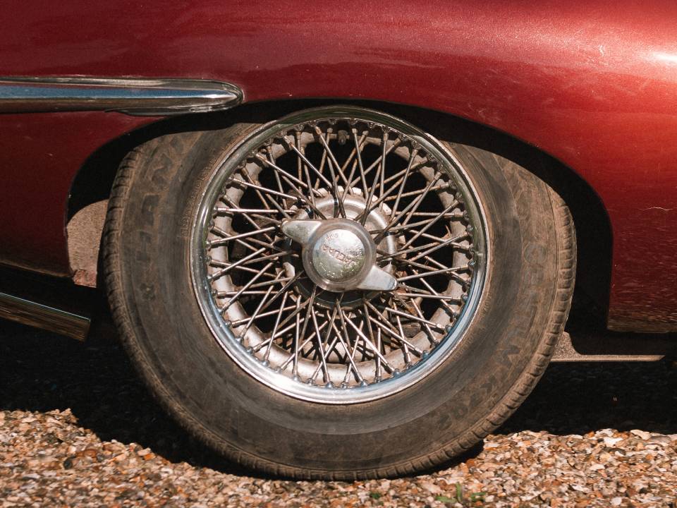 Afbeelding 17/49 van Jaguar E-Type 3.8 (1962)