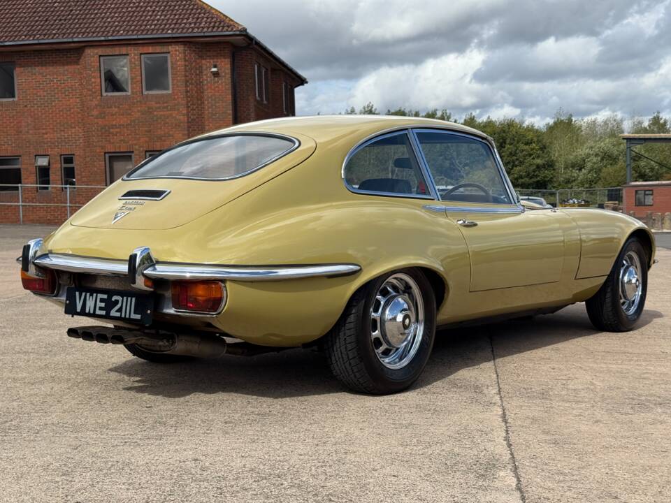 Bild 3/35 von Jaguar E-Type V12 (2+2) (1973)