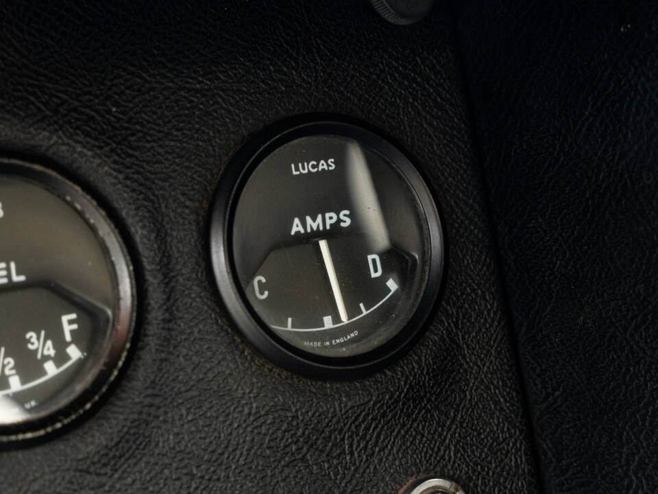 Image 63/81 of Jaguar Type E 4.2 (1967)