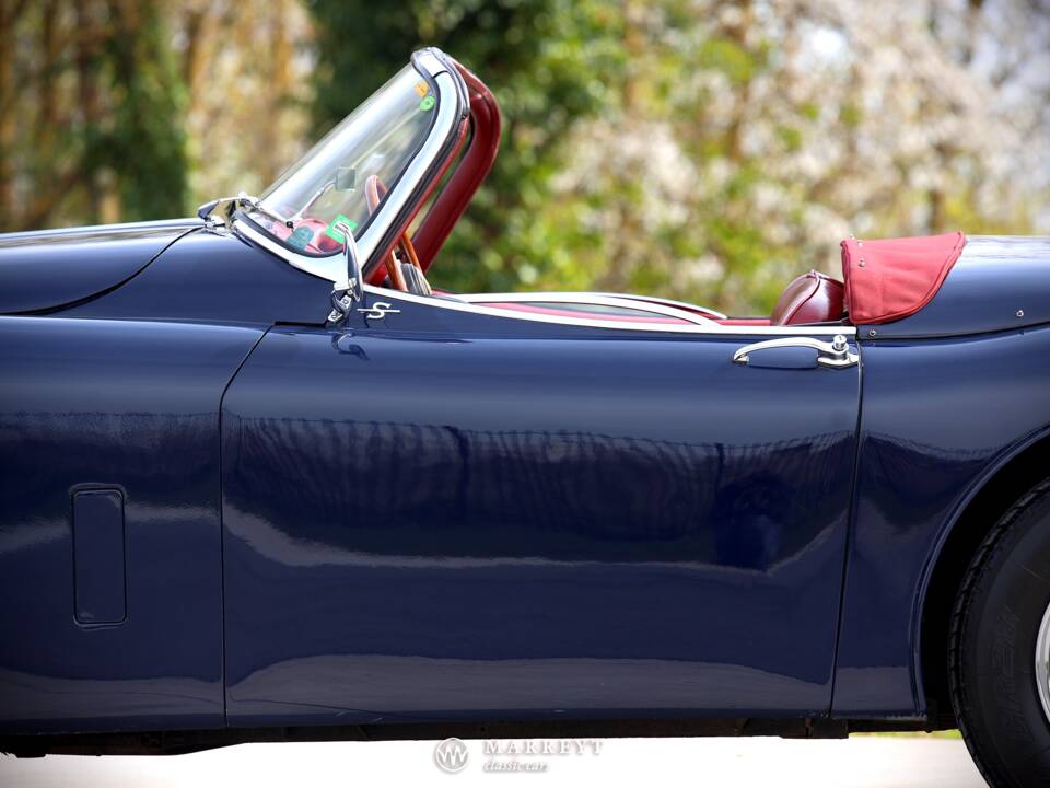 Image 28/78 of Jaguar XK 150 3.4 S OTS (1958)