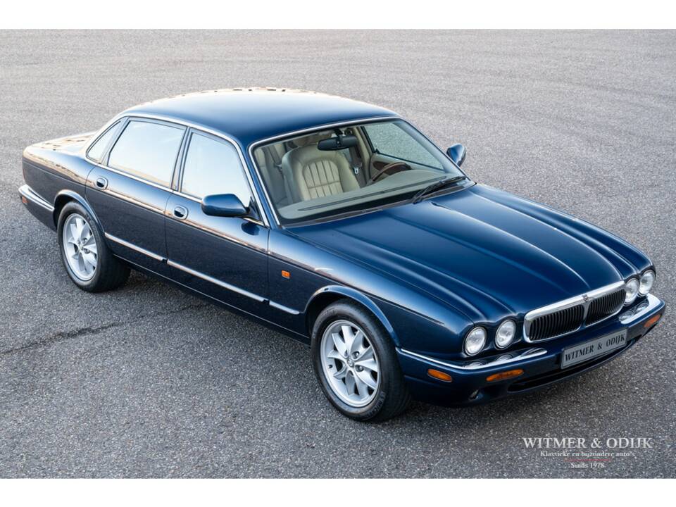 Bild 7/34 von Jaguar XJ 8 4.0 Executive (1999)