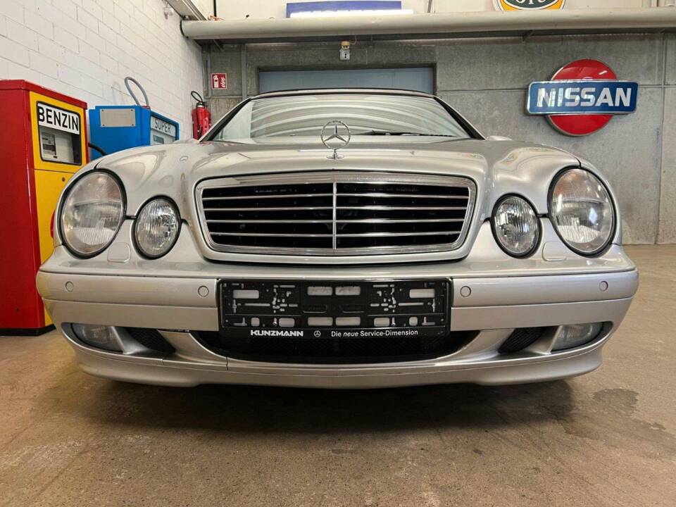Imagen 3/20 de Mercedes-Benz CLK 230 Kompressor (2001)