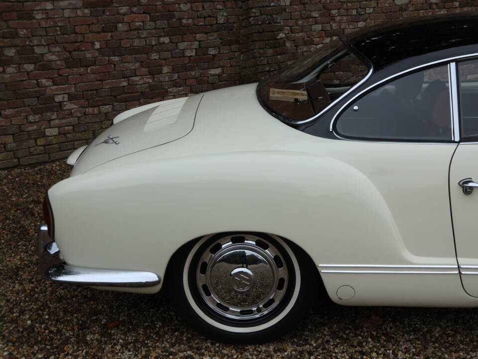 Image 33/50 of Volkswagen Karmann Ghia 1300 (1966)