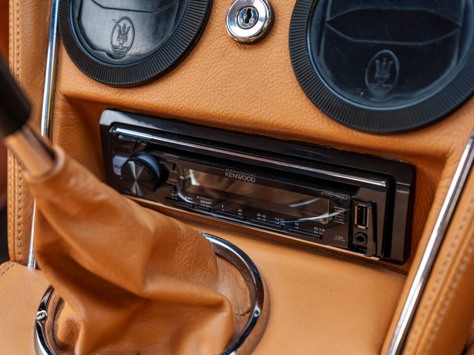 Image 25/33 of Maserati Ghibli Spyder SS (1971)