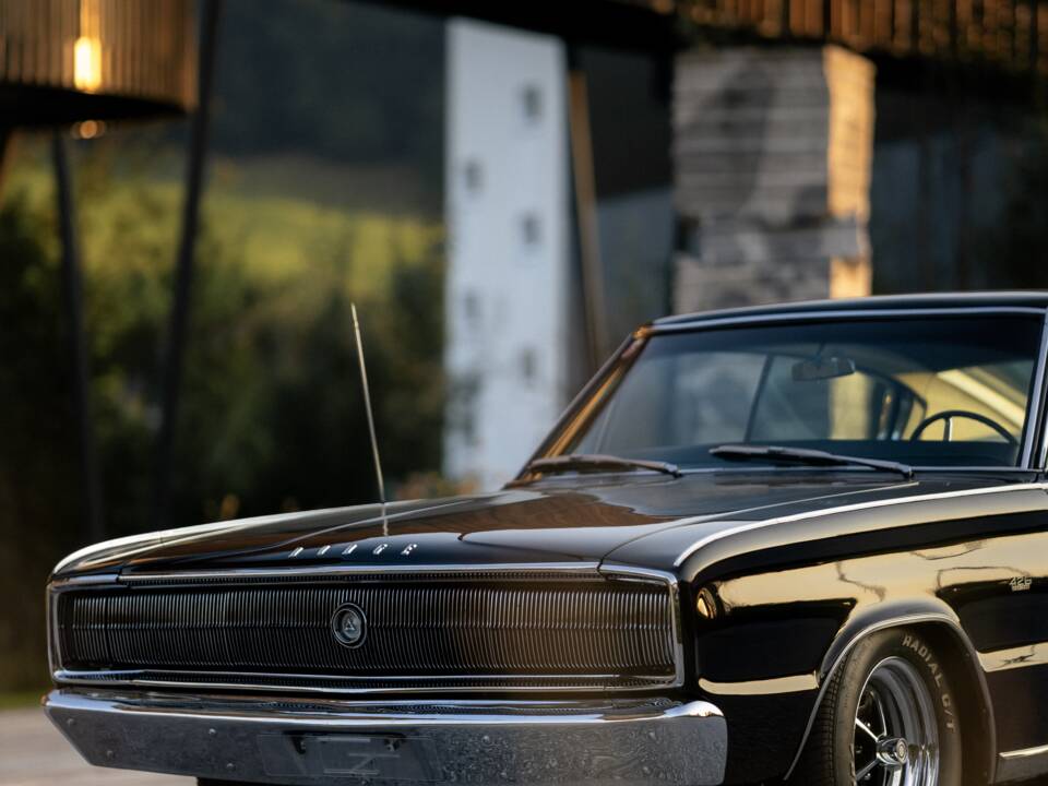 Image 4/42 of Dodge Charger (1966)