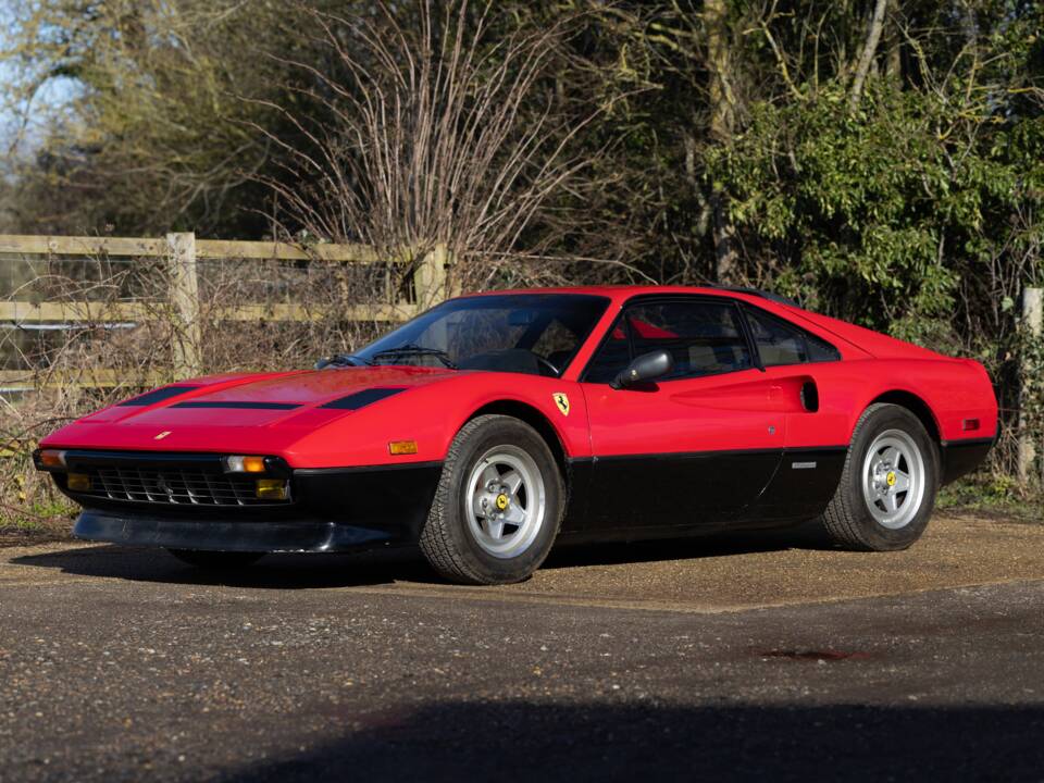 Bild 24/50 von Ferrari 308 GTBi Quattrovalvole (1983)