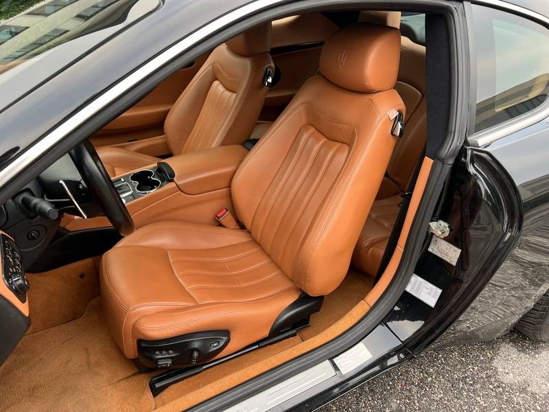 Bild 14/33 von Maserati GranTurismo 4.2 (2009)