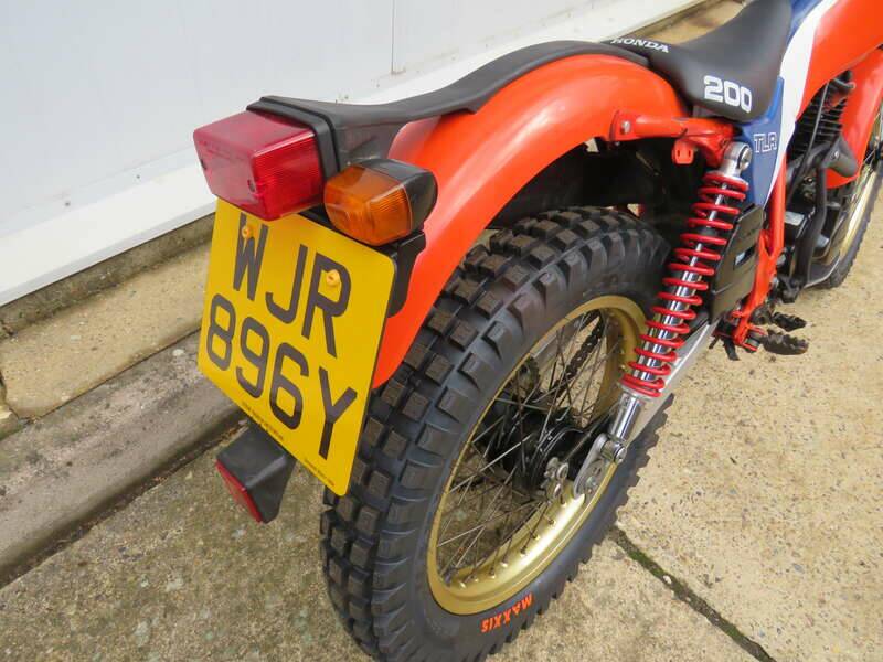 Image 33/34 of Honda TLR 200 (1983)