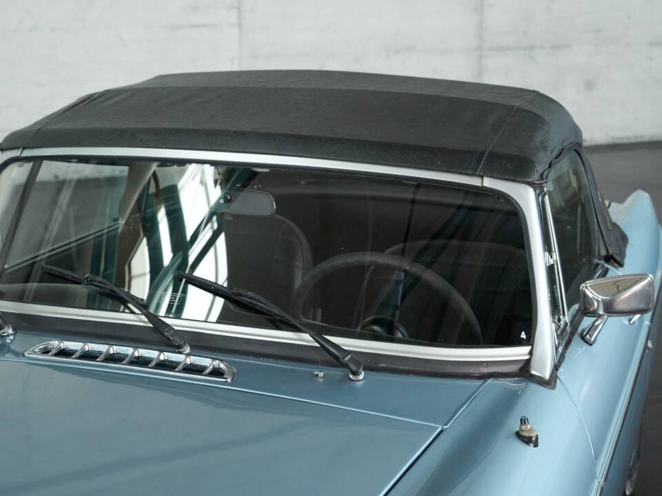 Image 10/50 of MG MGB (1976)