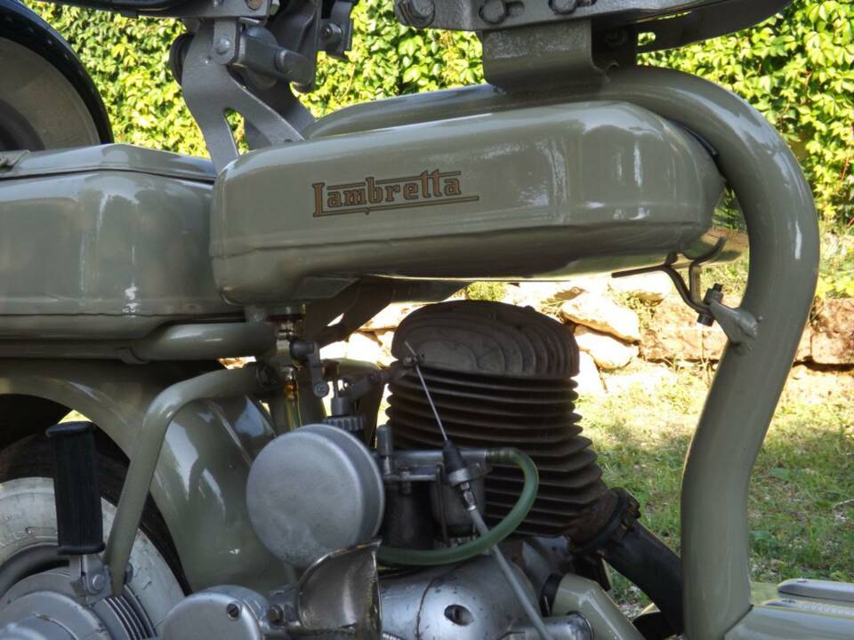 Imagen 11/50 de Innocenti Lambretta D 125 (1958)