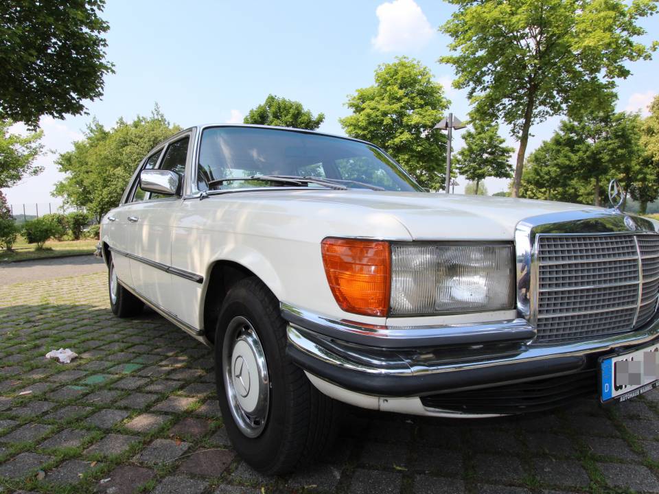 Image 3/30 de Mercedes-Benz 350 SE (1973)