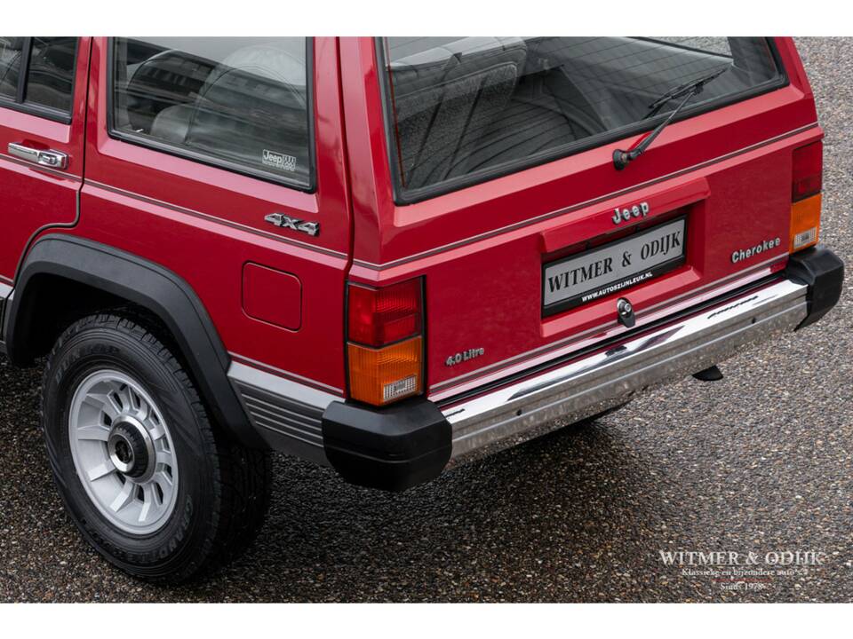 Image 19/27 of Jeep Cherokee (1988)