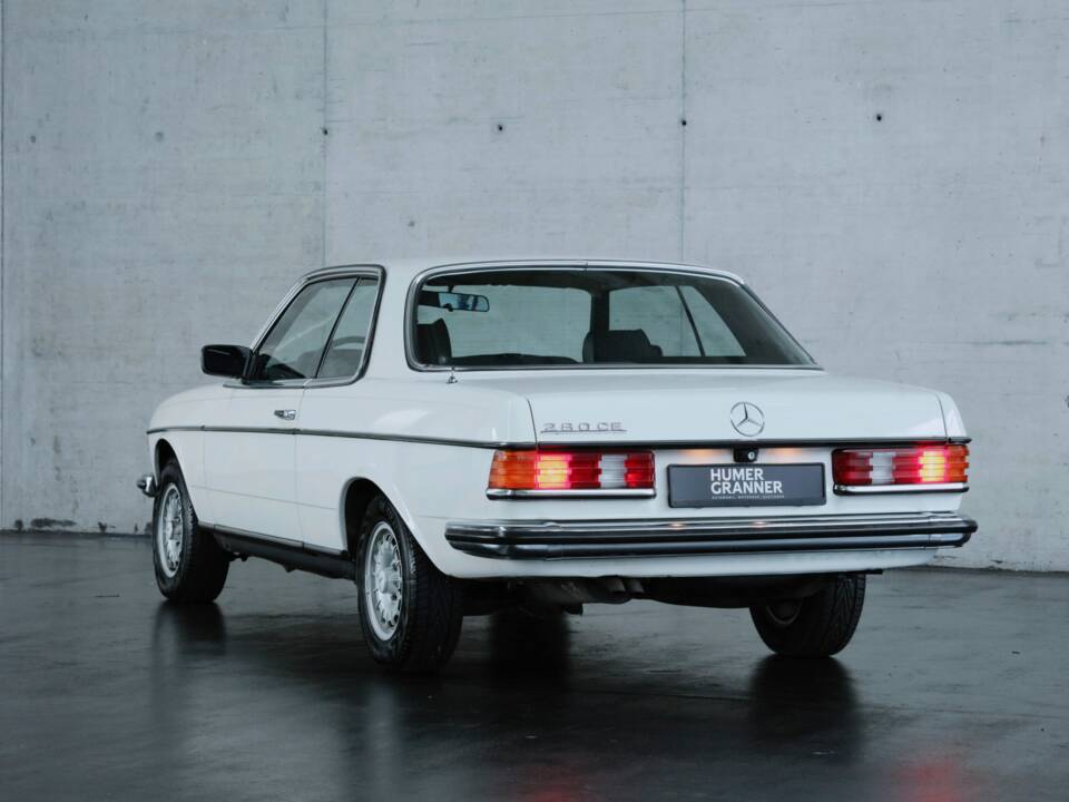 Image 7/36 of Mercedes-Benz 280 CE (1979)