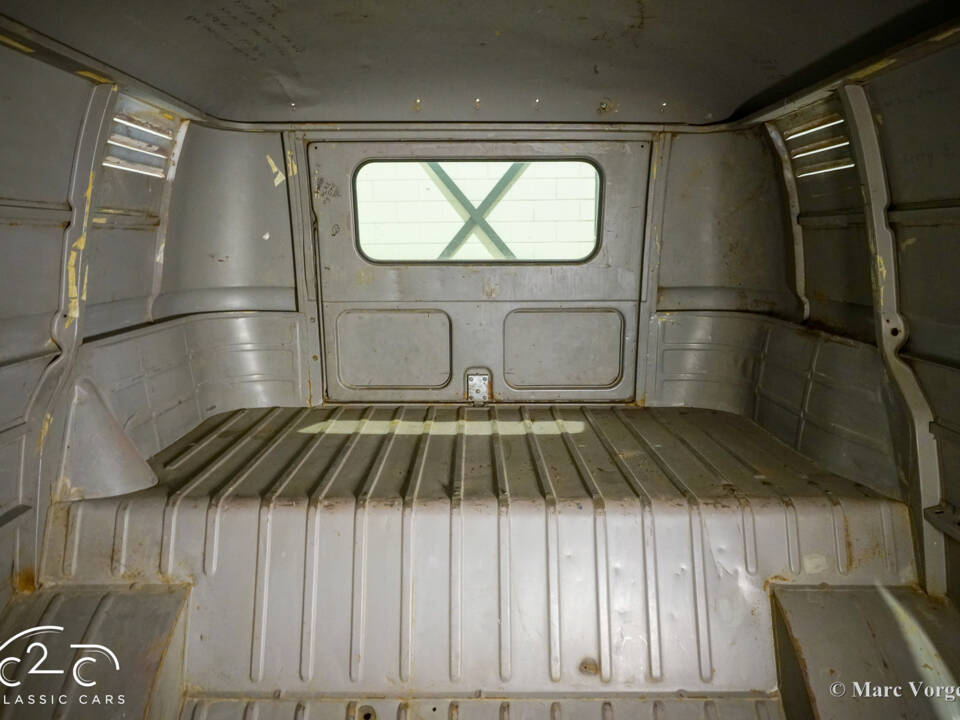 Image 17/55 of Volkswagen T1 panel van (1961)