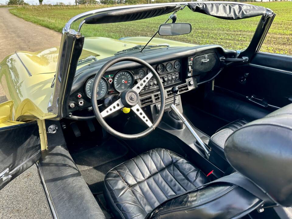 Bild 12/22 von Jaguar E-Type V12 (1974)