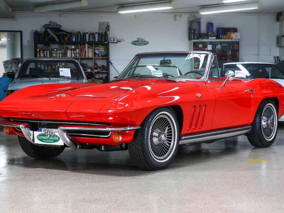 Bild 1/23 von Chevrolet Corvette Sting Ray Convertible (1965)