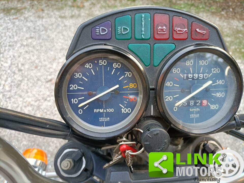Image 8/9 of Moto Guzzi DUMMY (1992)