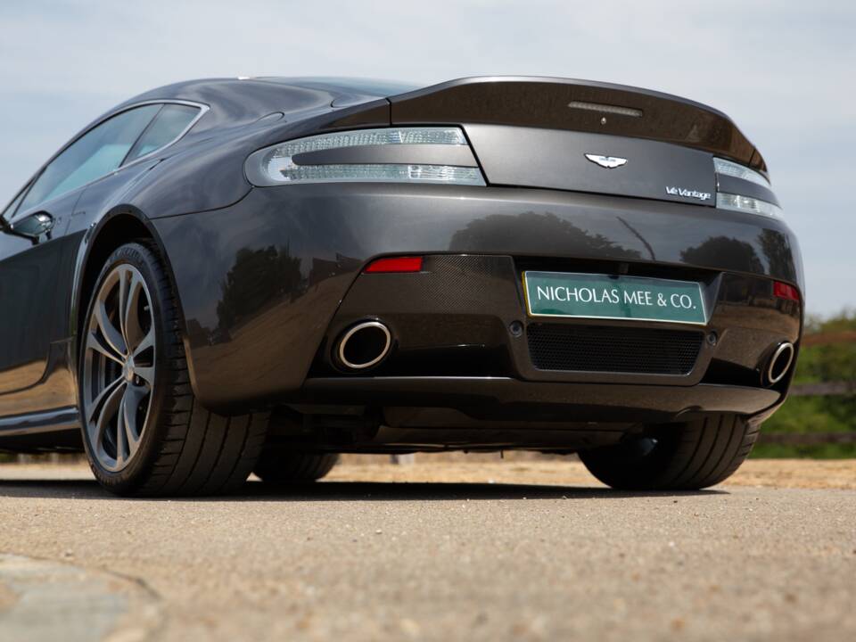 Bild 54/84 von Aston Martin V12 Vantage (2010)
