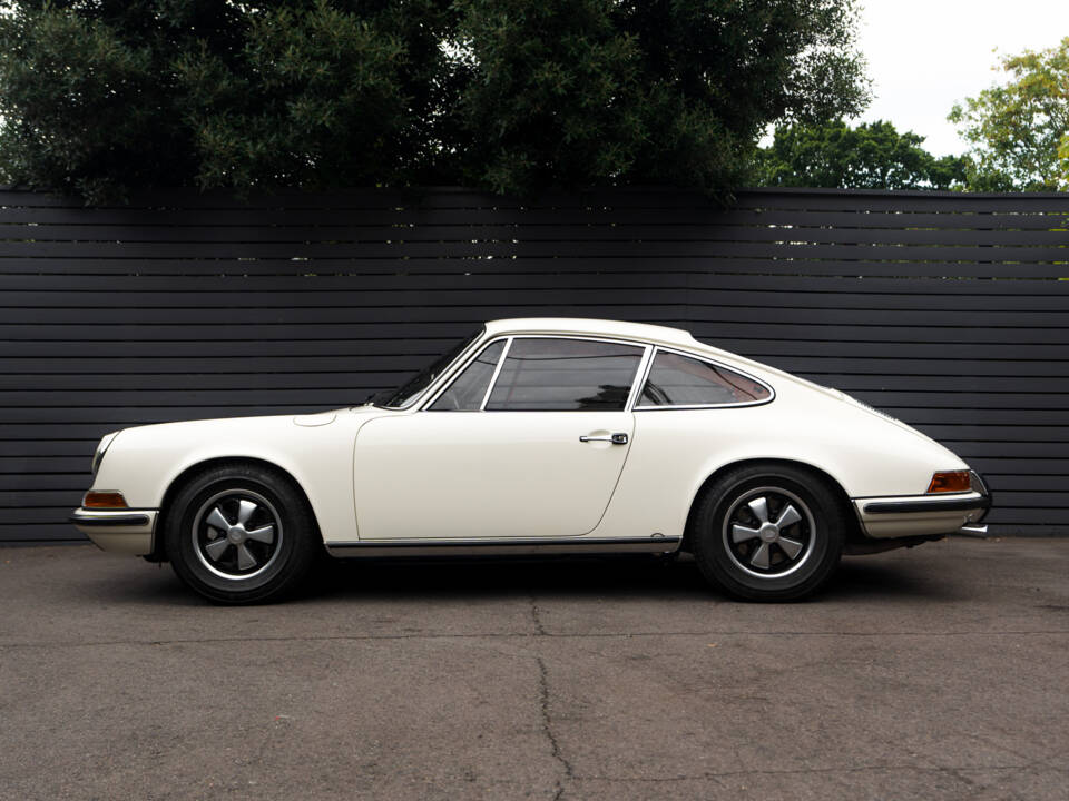 Image 18/78 of Porsche 911 2.0 E (1968)