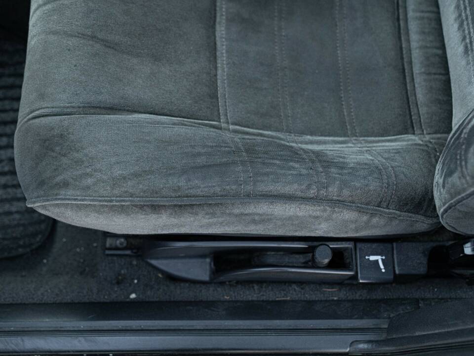 Afbeelding 31/50 van Alfa Romeo 164 2.0 Super (1995)