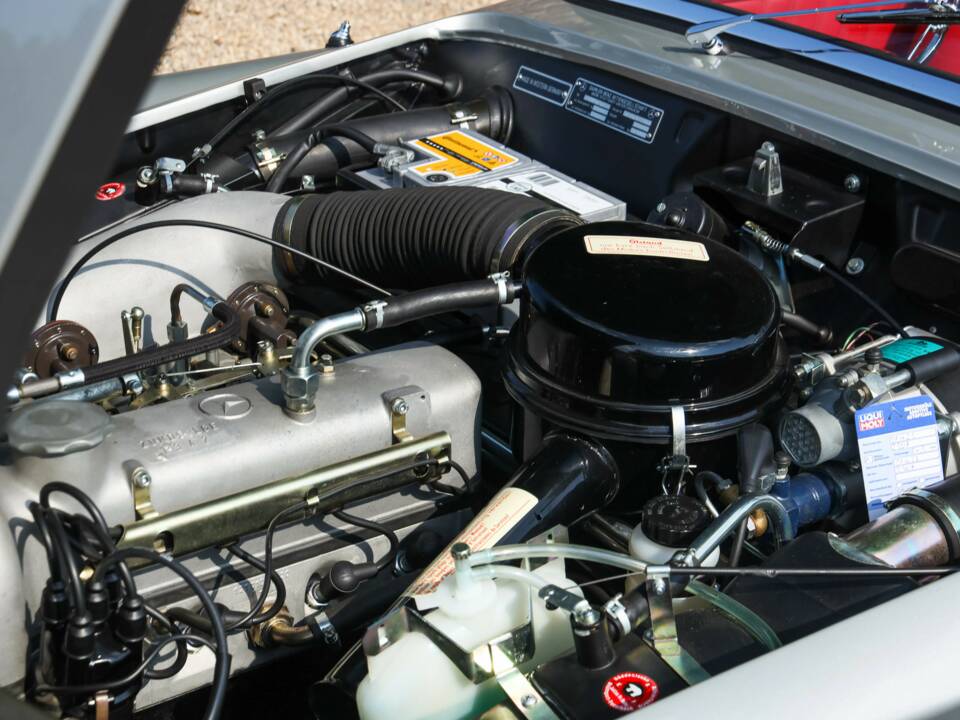 Image 23/50 de Mercedes-Benz 190 SL (1960)
