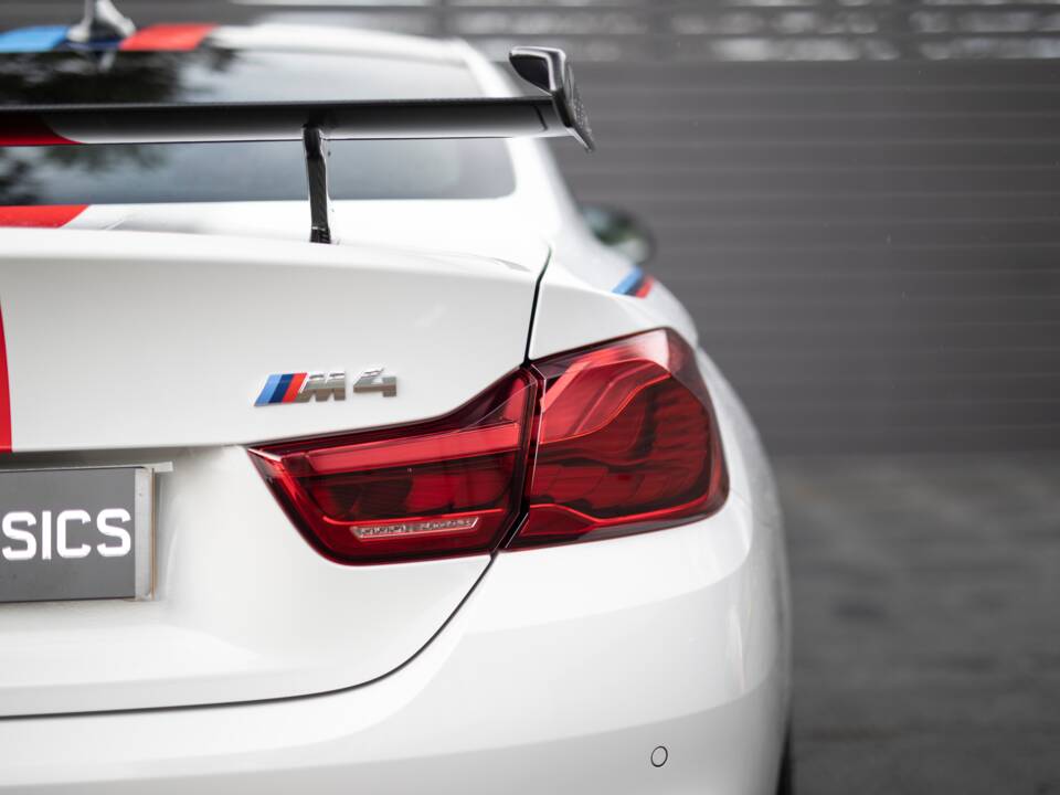 Image 59/67 of BMW M4 GTS "DTM Champion Edition" (2016)