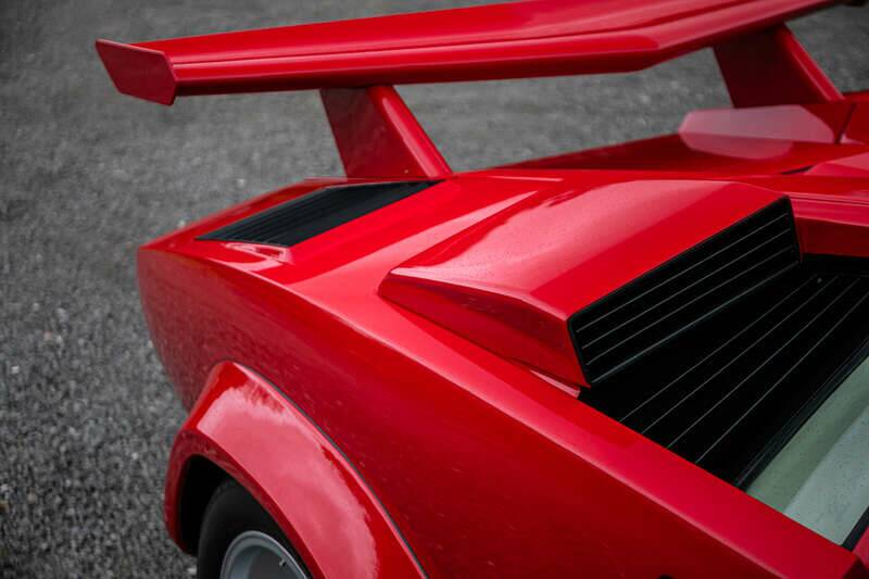 Bild 28/43 von Lamborghini Countach LP 5000 S QV (1988)