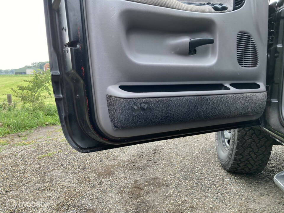 Image 42/47 of Dodge Ram 1500 (1994)