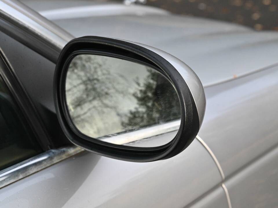 Image 15/50 of Jaguar XJ 8 4.2 (2006)