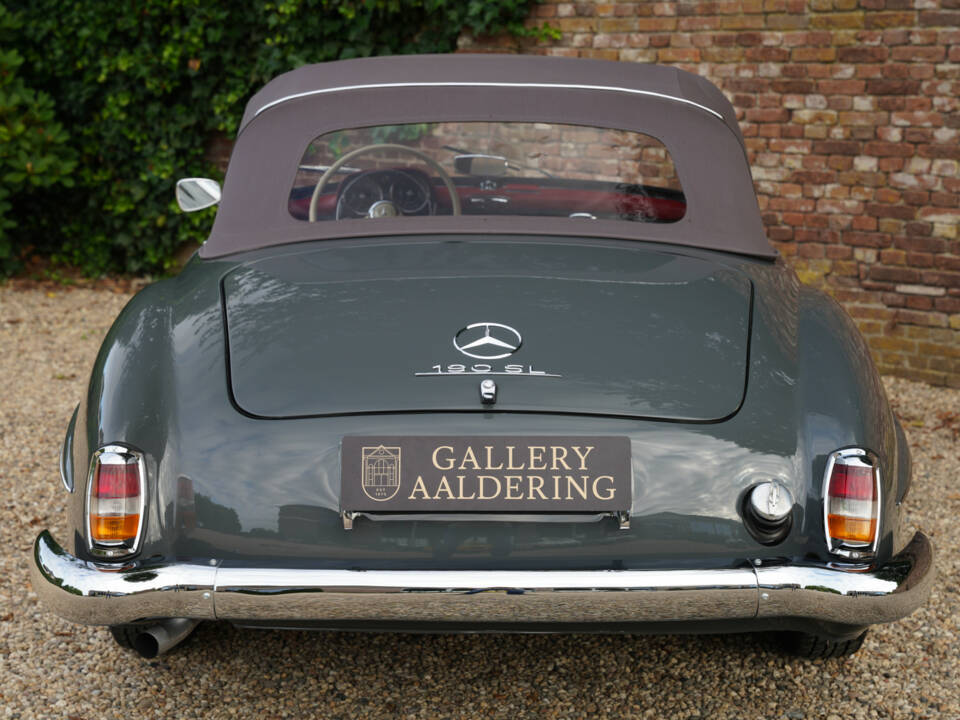 Image 6/50 of Mercedes-Benz 190 SL (1957)