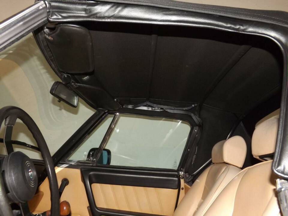 Image 16/50 de Alfa Romeo 1.6 Spider (1991)
