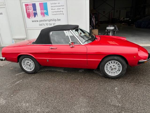 Immagine 4/14 di Alfa Romeo 1600 Spider (1978)