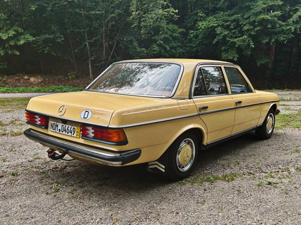 Image 2/12 of Mercedes-Benz 300 D (1980)