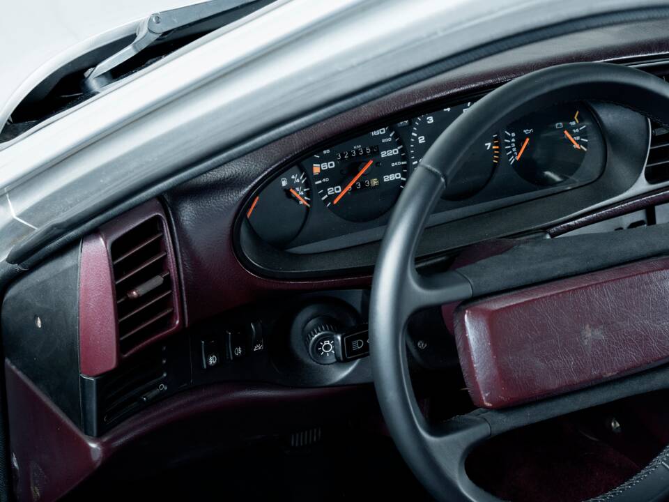 Imagen 37/43 de Porsche 944 S (1988)