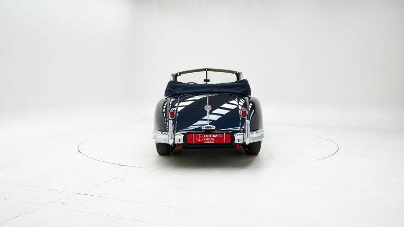 Immagine 7/15 di Jaguar XK 140 DHC (1957)