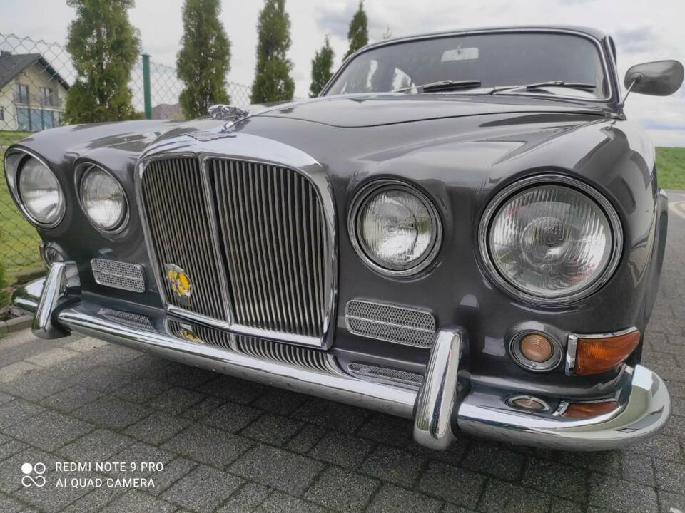 Image 13/15 of Jaguar 420 (1967)