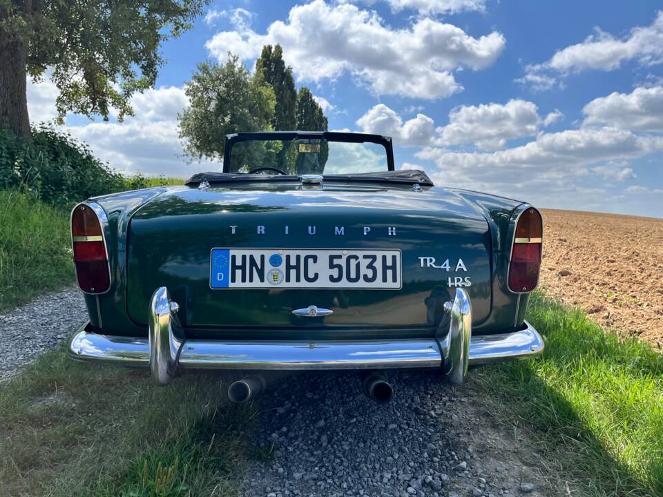 Image 10/18 of Triumph TR 4A IRS (1967)