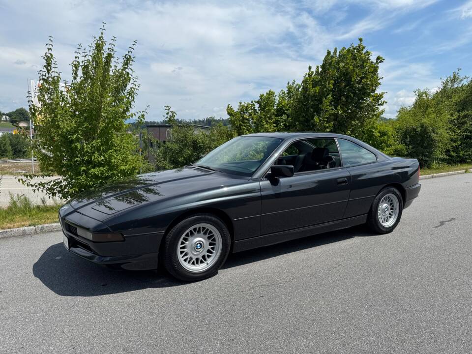 Image 10/37 of BMW 850i (1991)