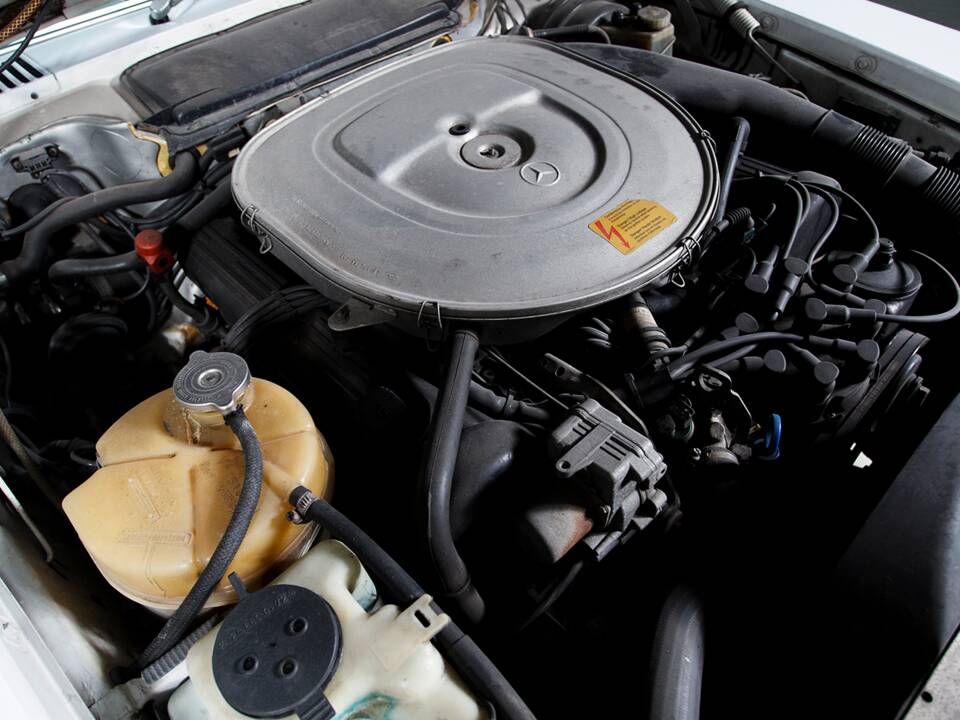 Image 48/48 of Mercedes-Benz 560 SL (1988)