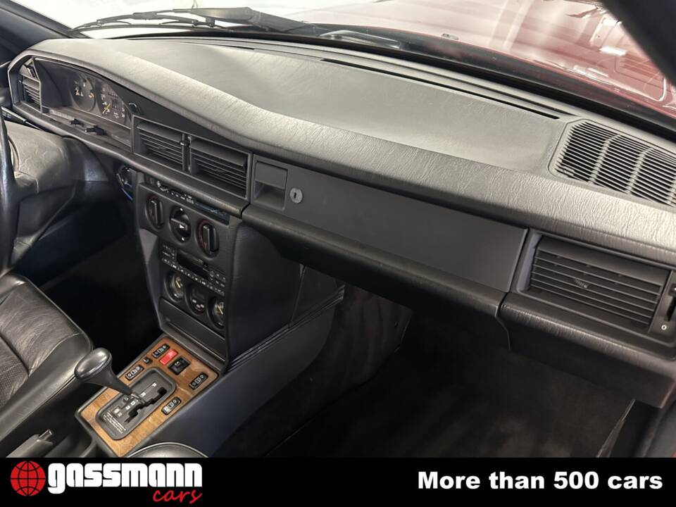 Immagine 11/15 di Mercedes-Benz 190 E 2.5-16 (1991)