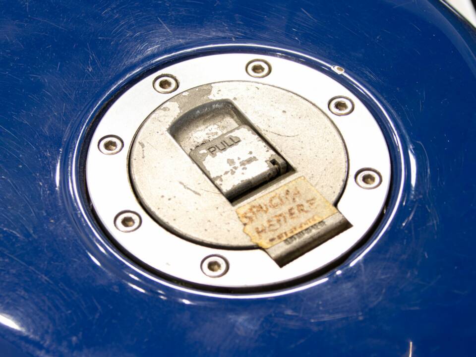 Image 47/50 of Yamaha FZ 750 (1986)