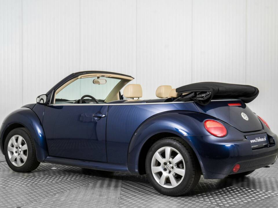 Immagine 6/50 di Volkswagen New Beetle 1.6 (2004)