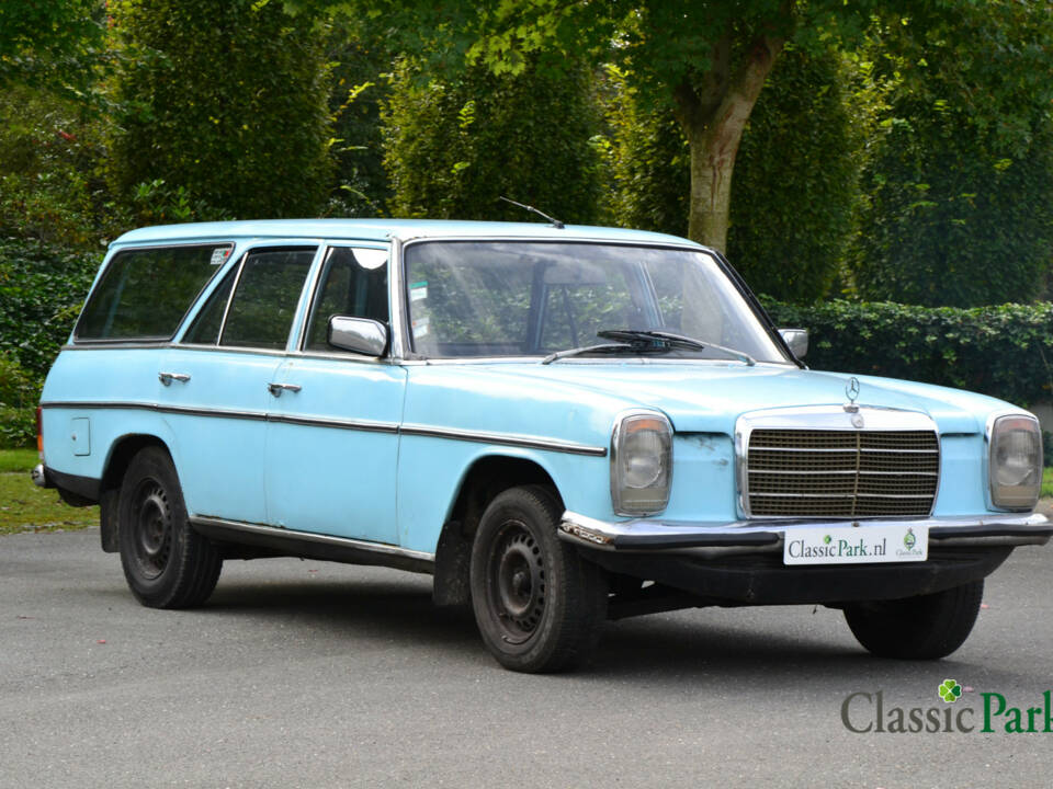 Imagen 7/50 de Mercedes-Benz 220 D (1974)