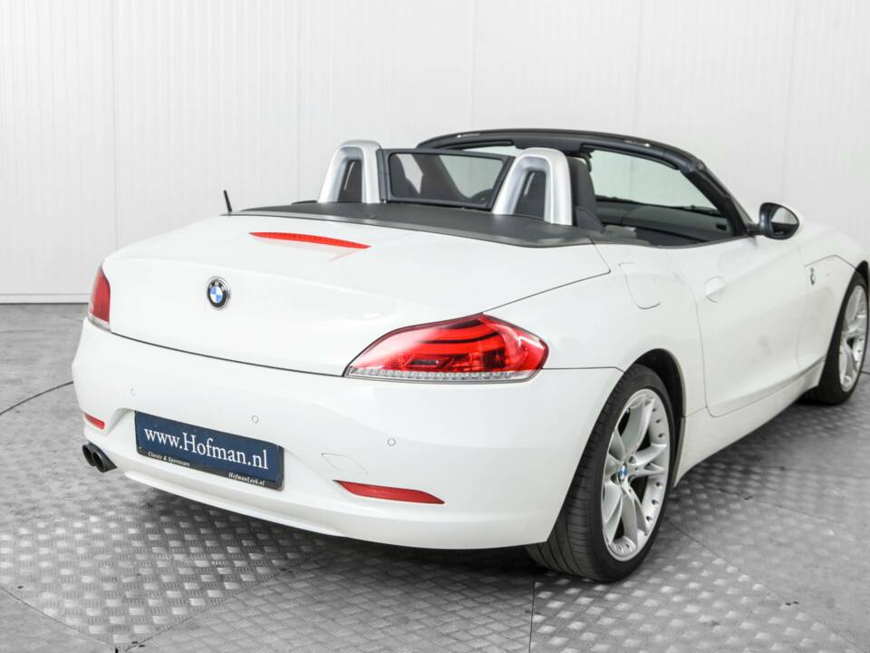 Image 13/50 of BMW Z4 sDrive23i (2010)